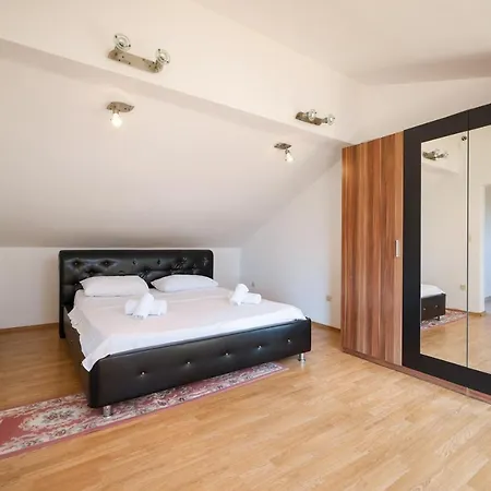 Holiday home Hacienda Sanchi With Private Pool Zadar